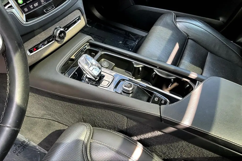 2024 Volvo XC90 - $36,995