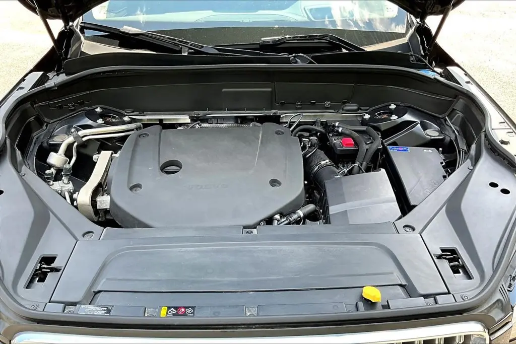 2024 Volvo XC90 - $36,995