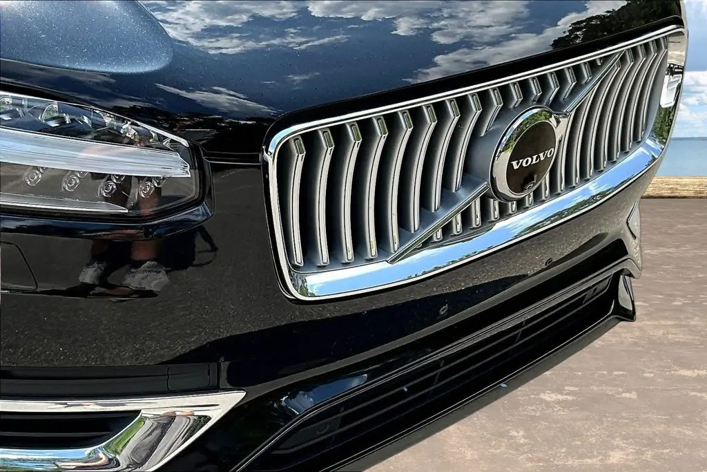 2024 Volvo XC90 - $36,995