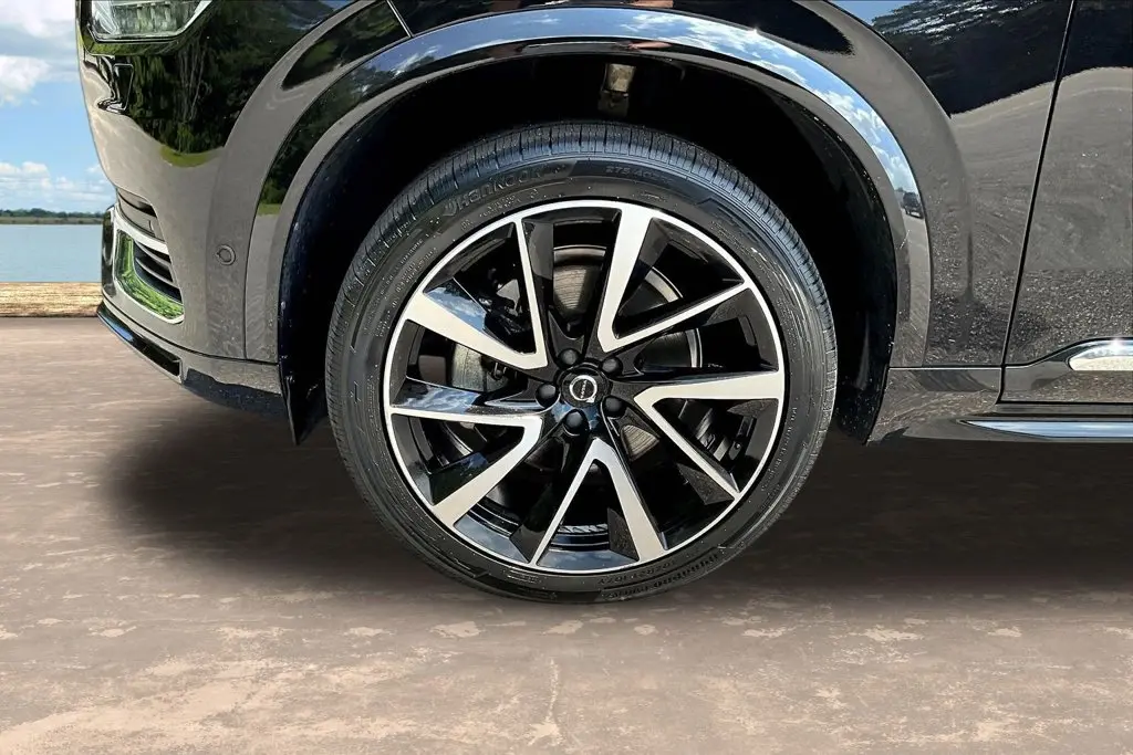 2024 Volvo XC90 - $36,995