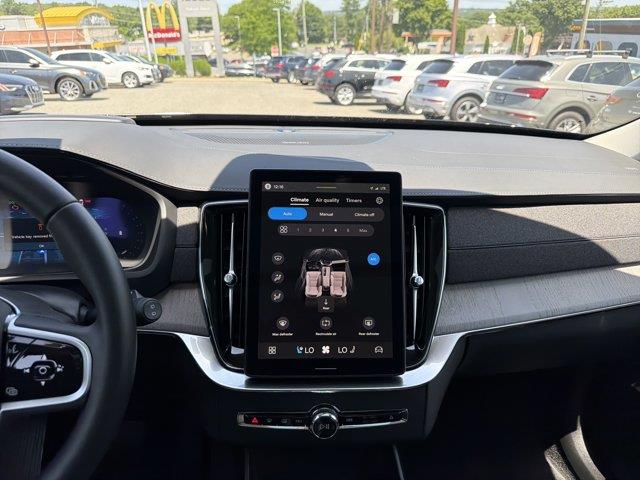2026 Volvo XC90 - $59,899