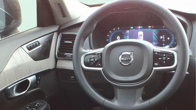2024 Volvo XC90 B6 Ultimate Bright Theme 7P
