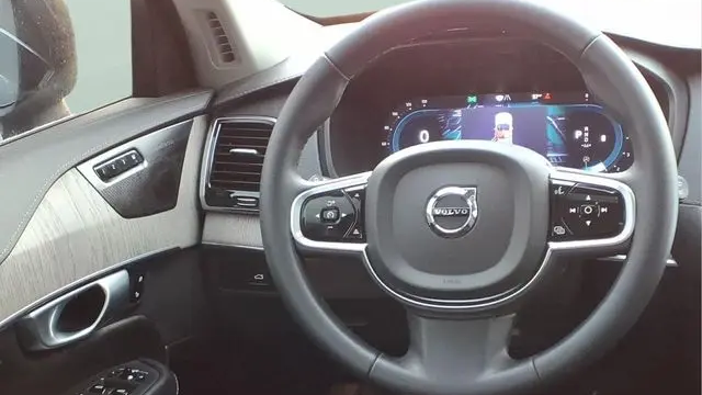 2024 Volvo XC90 B6 Ultimate Bright Theme 7P