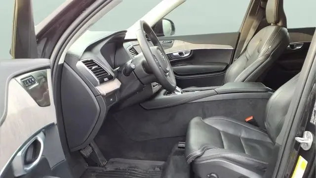 2024 Volvo XC90 B6 Ultimate Bright Theme 7P
