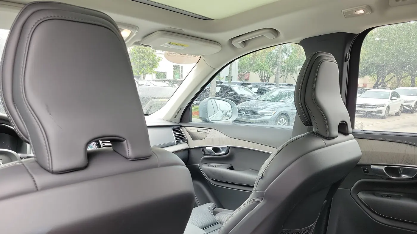 2025 Volvo XC90 B6 Ultra Bright Theme 7P