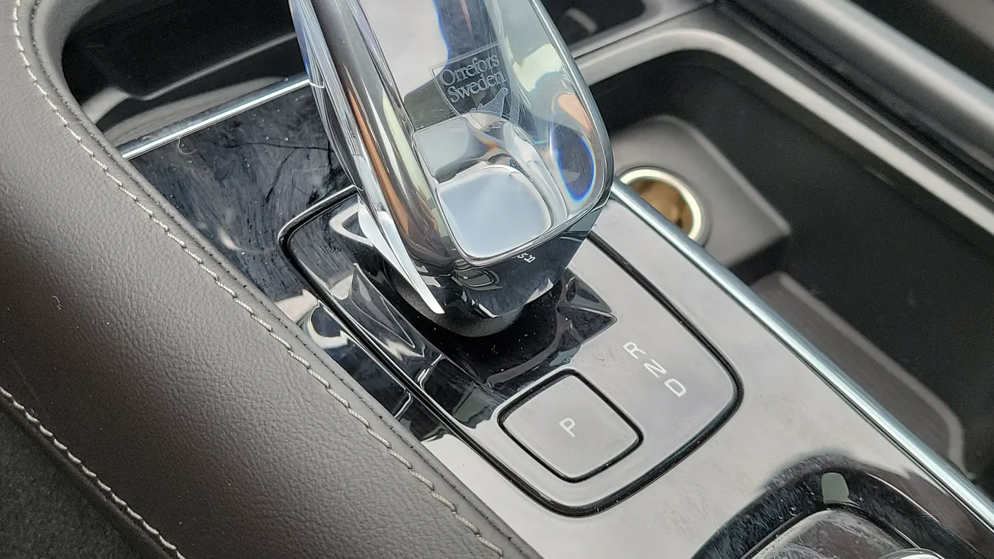 2025 Volvo XC90 B6 Ultra Bright Theme 7P