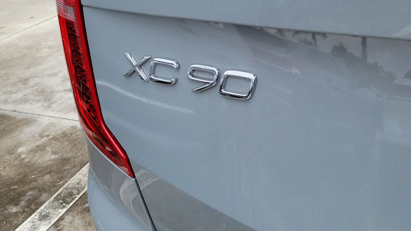 2025 Volvo XC90 B6 Ultra Bright Theme 7P