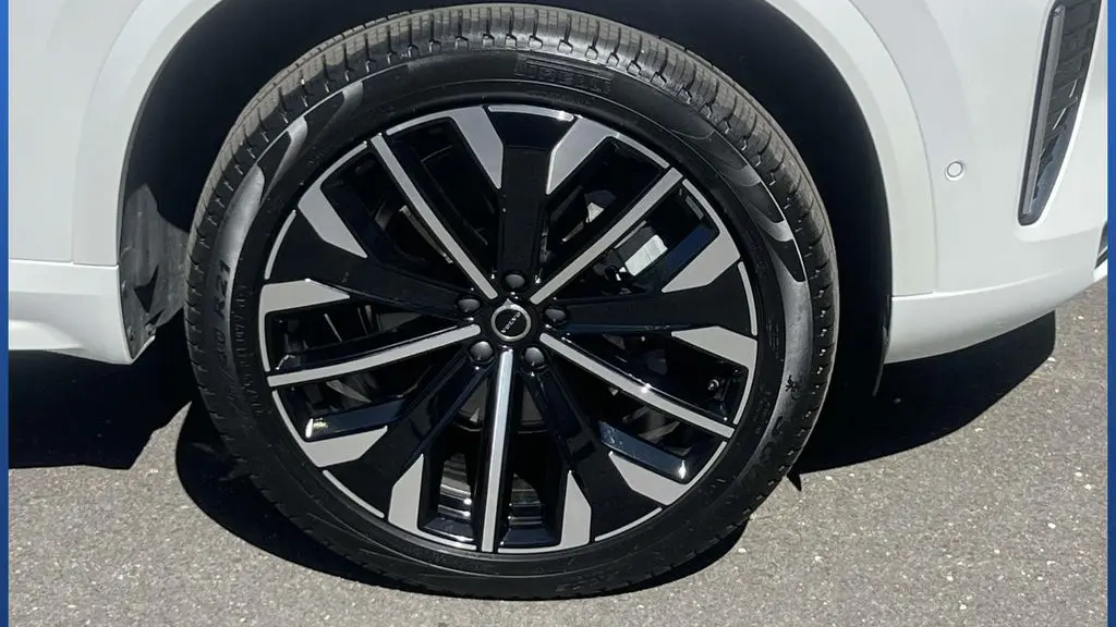 2026 Volvo XC90 B6 Ultra 7P