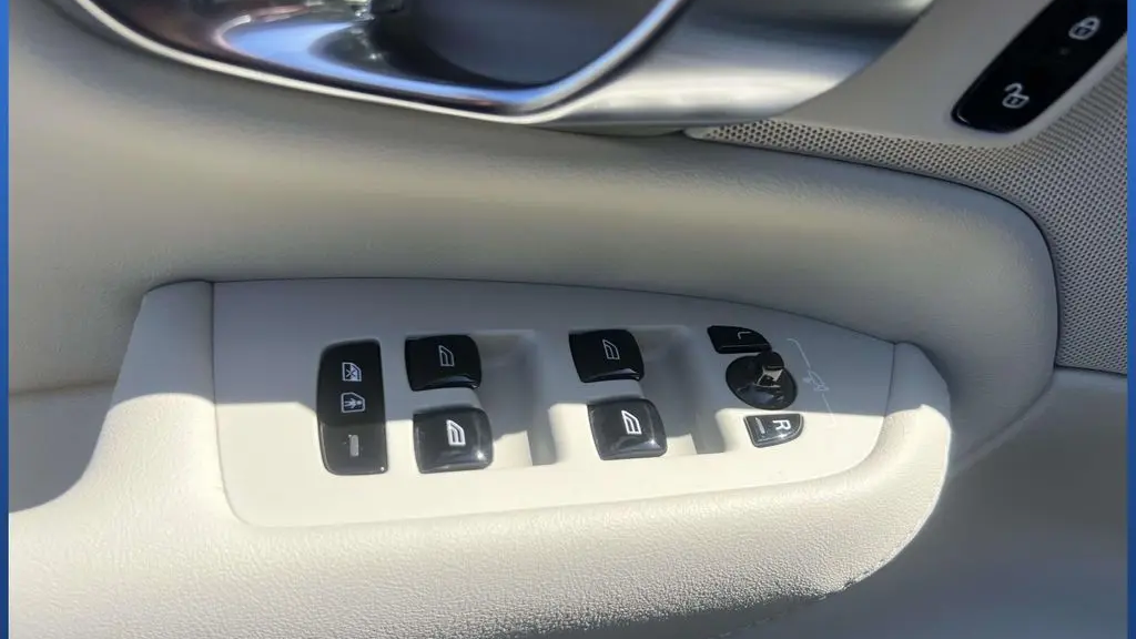 2026 Volvo XC90 B6 Ultra 7P
