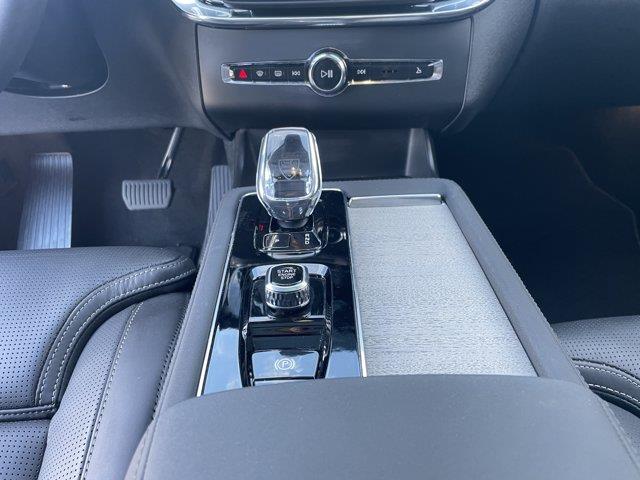 2025 Volvo XC90 - $61,899