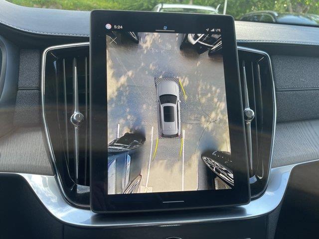2025 Volvo XC90 - $61,899