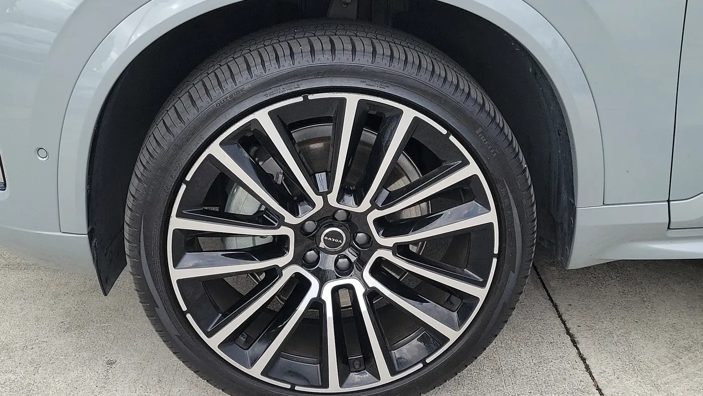 2025 Volvo XC90 B6 Ultra Bright Theme 7P