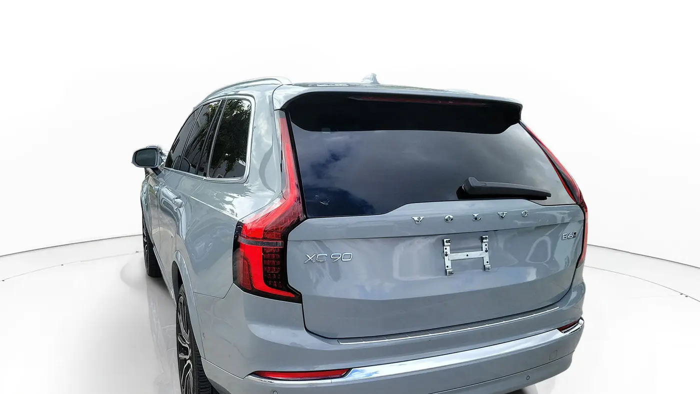 2025 Volvo XC90 B6 Ultra Bright Theme 7P