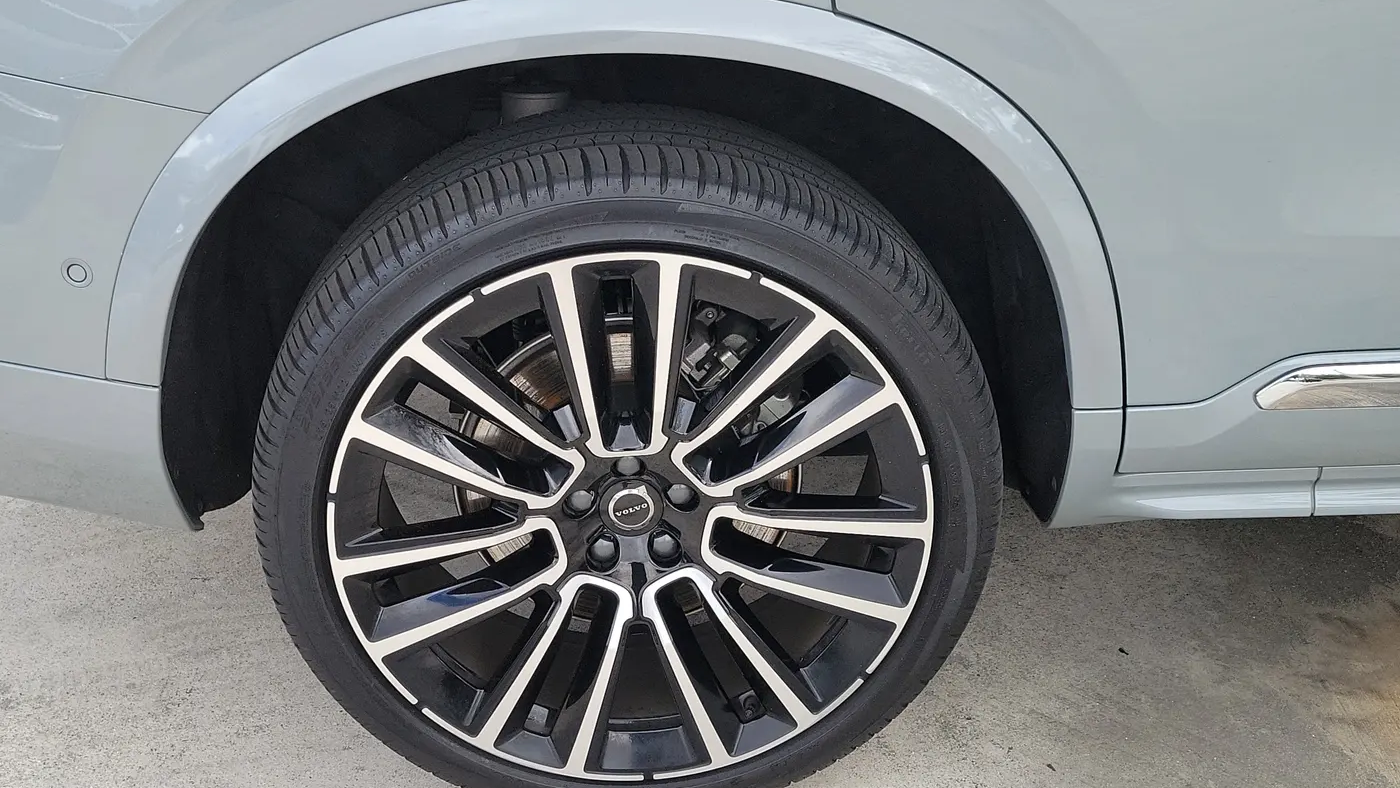 2025 Volvo XC90 B6 Ultra Bright Theme 7P