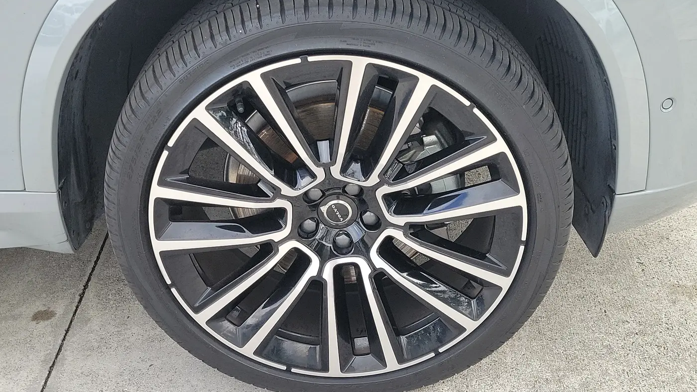 2025 Volvo XC90 B6 Ultra Bright Theme 7P