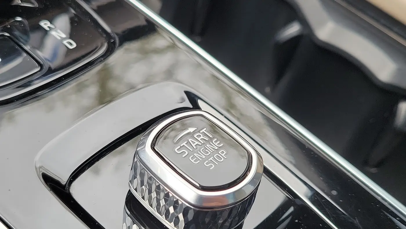 2025 Volvo XC90 B6 Ultra Bright Theme 7P