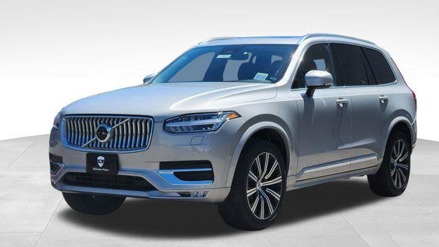 2025 Volvo XC90 B6 Core Bright Theme