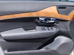 2025 XC90 Thumbnail 9