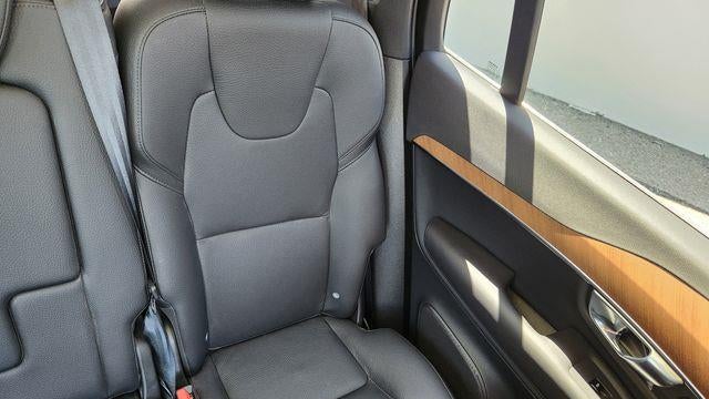 2025 Volvo XC90 B6 Core Bright Theme