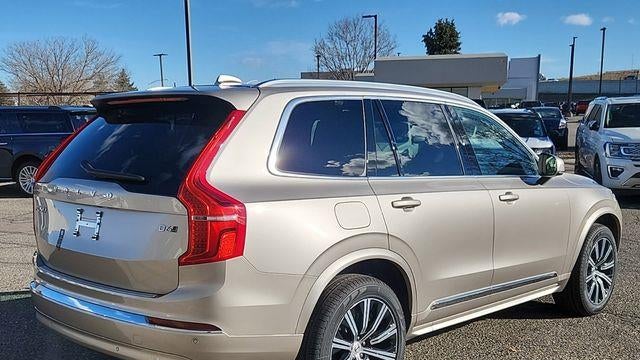 2025 Volvo XC90 B6 Core Bright Theme