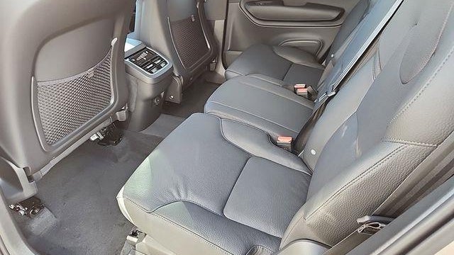 2025 Volvo XC90 B6 Core Bright Theme