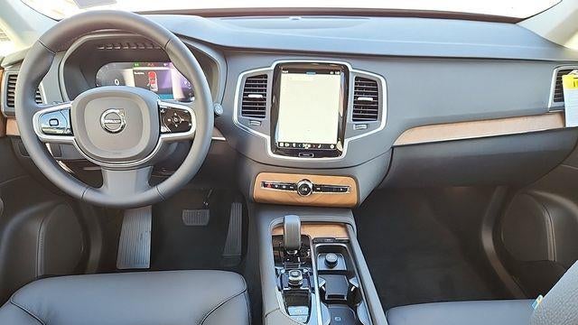 2025 Volvo XC90 B6 Core Bright Theme
