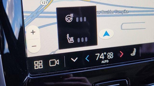 2025 Volvo XC90 B6 Core Bright Theme
