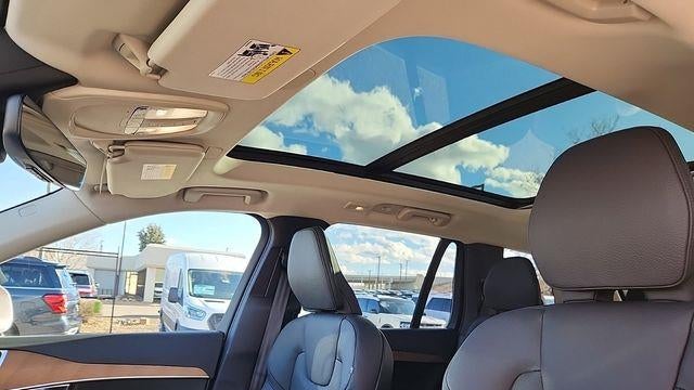 2025 Volvo XC90 B6 Core Bright Theme
