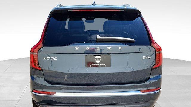 2026 Volvo XC90 B6 Core