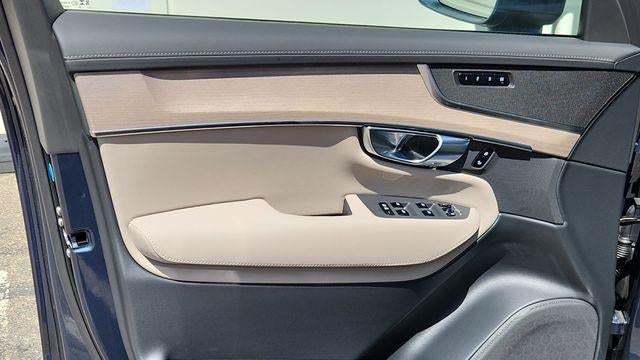 2026 Volvo XC90 B6 Core