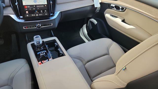 2026 Volvo XC90 B6 Core