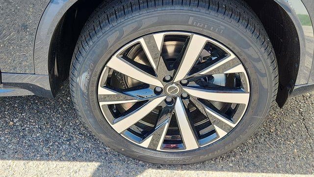2026 Volvo XC90 B6 Core