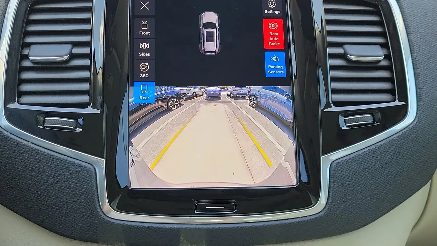 2023 Volvo XC90 B6 Plus Bright Theme 7P