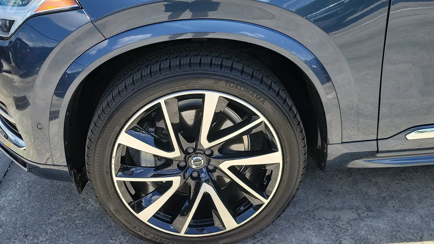 2023 Volvo XC90 B6 Plus Bright Theme 7P