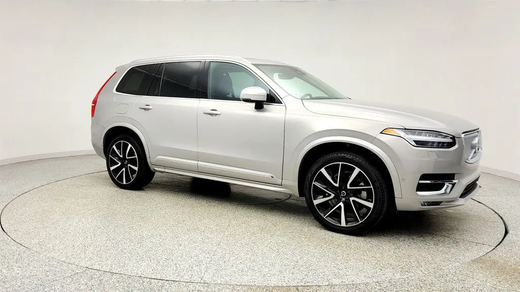 2023 Volvo XC90 B6 Plus Bright Theme 7P
