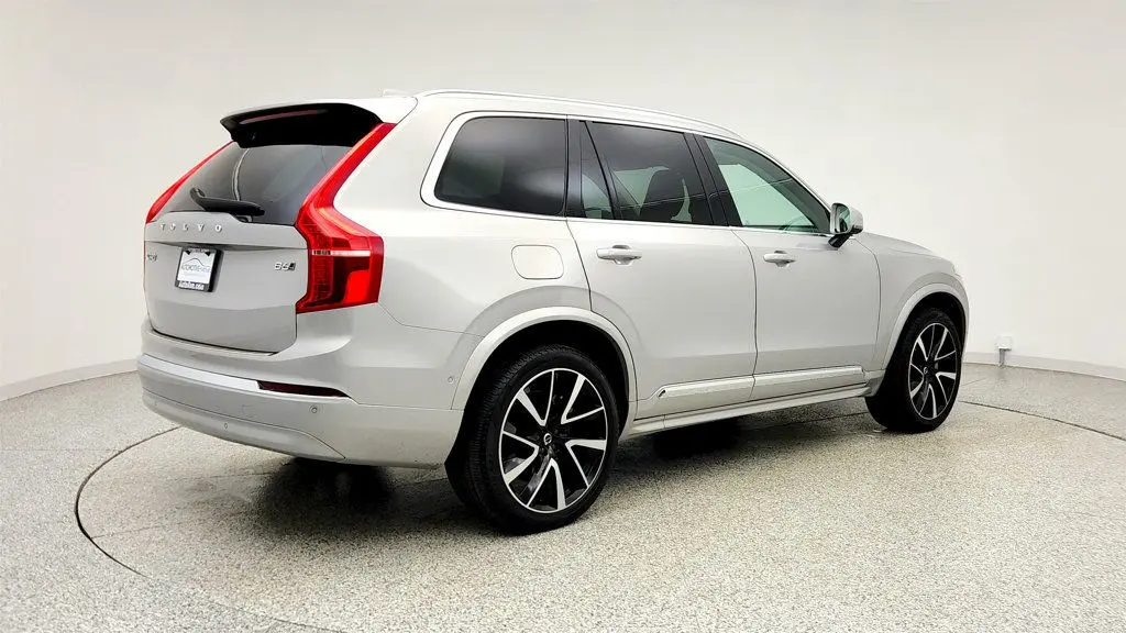 2023 Volvo XC90 B6 Plus Bright Theme 7P