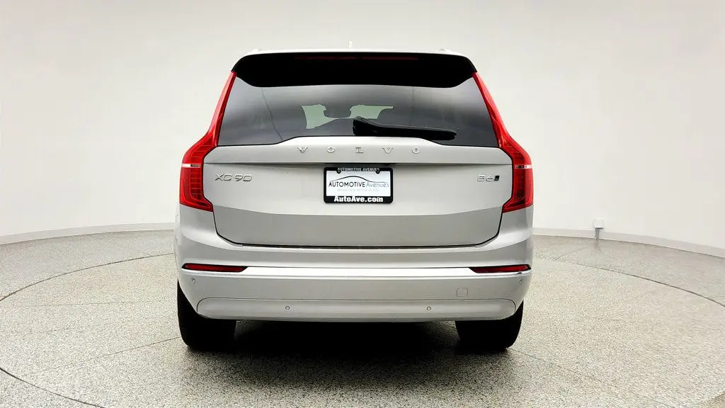 2023 Volvo XC90 B6 Plus Bright Theme 7P