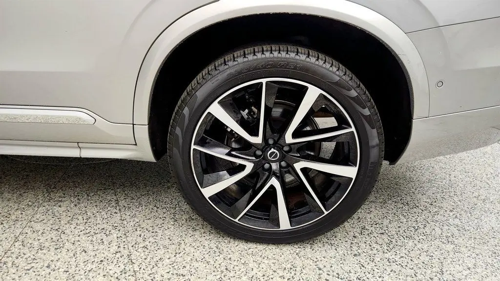 2023 Volvo XC90 B6 Plus Bright Theme 7P