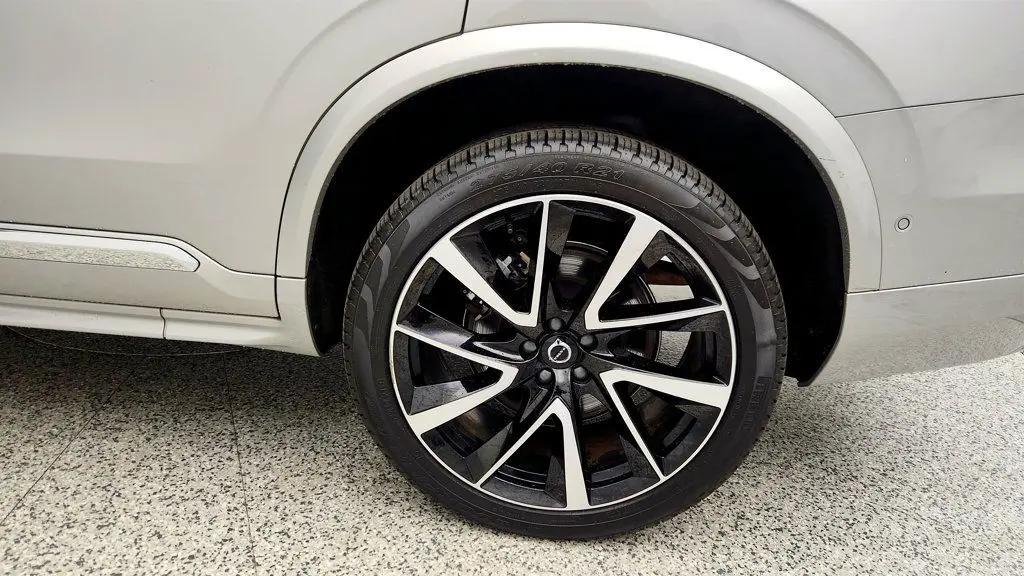 2023 Volvo XC90 B6 Plus Bright Theme 7P