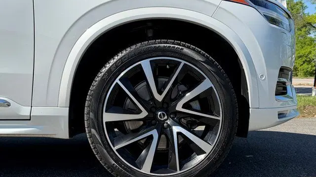 2023 Volvo XC90 B6 Plus Bright Theme 7P