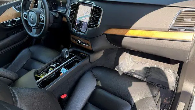 2023 Volvo XC90 B6 Plus Bright Theme 7P