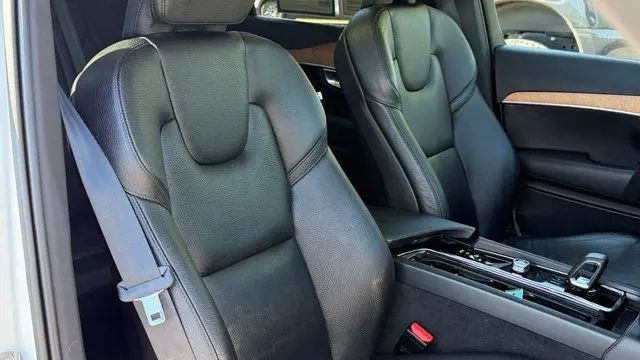 2023 Volvo XC90 B6 Plus Bright Theme 7P