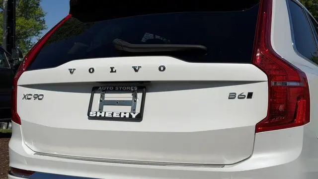 2023 Volvo XC90 B6 Plus Bright Theme 7P