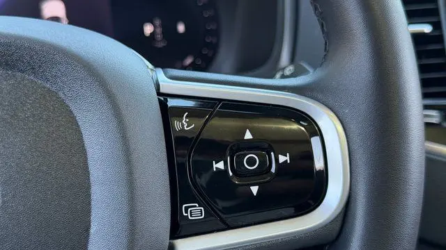 2023 Volvo XC90 B6 Plus Bright Theme 7P
