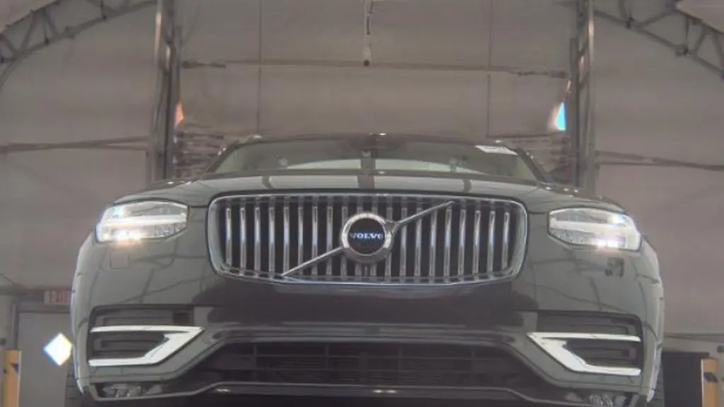 2023 Volvo XC90 B6 Plus Bright Theme 7P