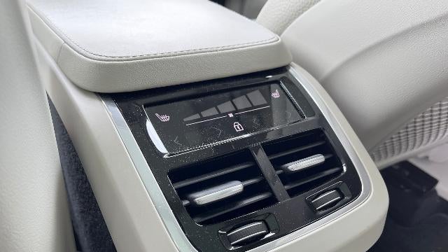 2023 Volvo XC90 B6 Plus Bright Theme 7P