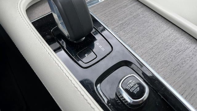2023 Volvo XC90 B6 Plus Bright Theme 7P