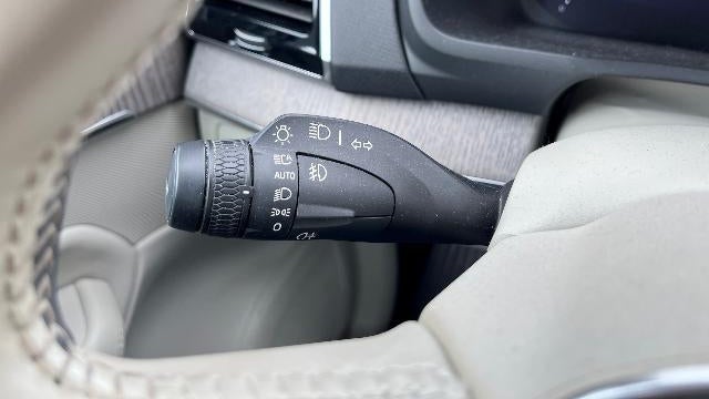 2023 Volvo XC90 B6 Plus Bright Theme 7P