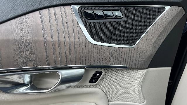 2023 Volvo XC90 B6 Plus Bright Theme 7P