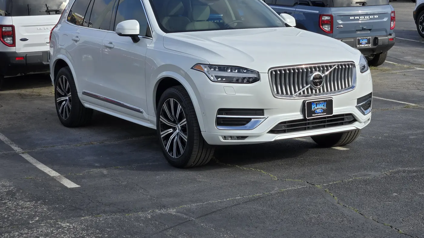 2023 Volvo XC90 B6 Plus Bright Theme 7P